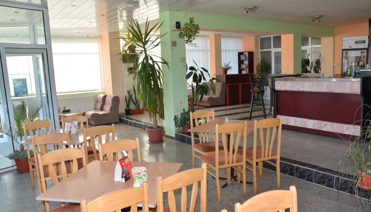 קברנה Hotel Wesso מראה חיצוני תמונה