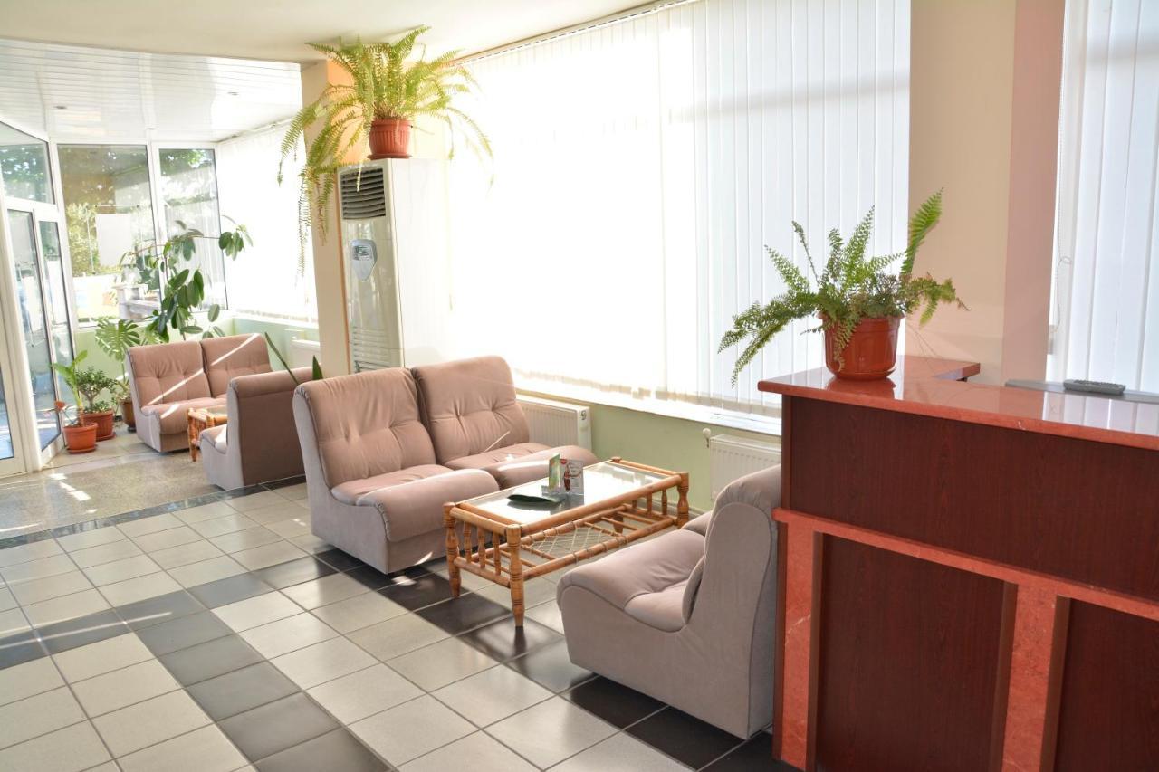 קברנה Hotel Wesso מראה חיצוני תמונה
